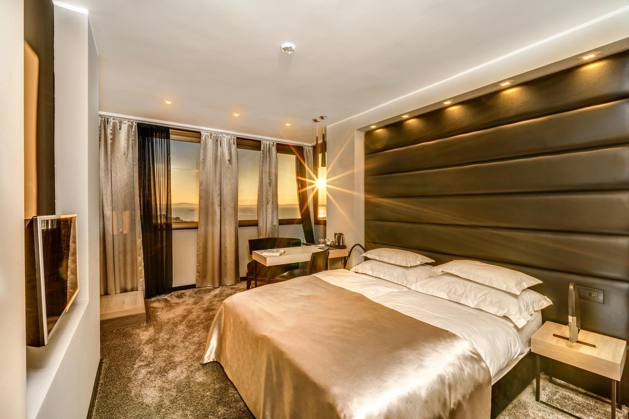The View Luxury Bed & Breakfast 4*