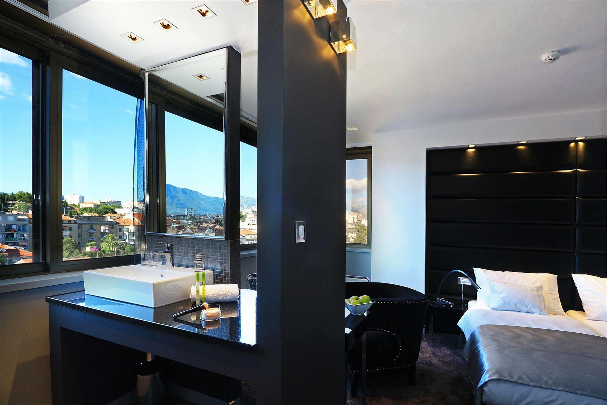 The View Luxury Bed & Breakfast 4*
